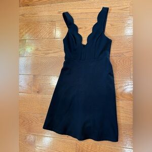 Solemio Los Angeles Black Cocktail Scalloped Sleeveless Dress – Size Small